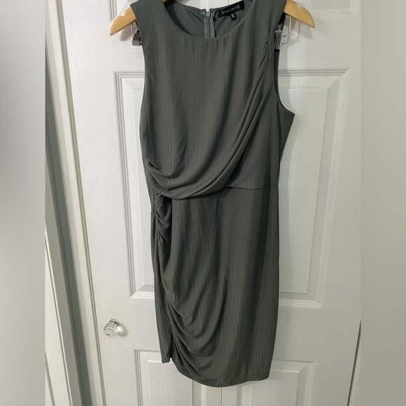 Sage dress with draping detail - Picture 1 of 4
